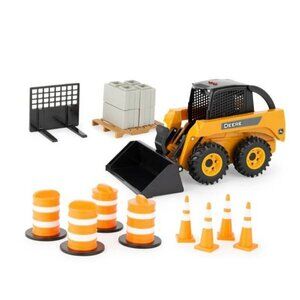 John Deere TOMY Big Farm Skid Steer Set Barrels Cones 1/16 LP77344